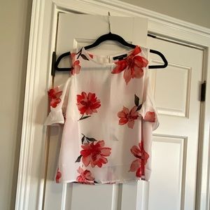 Forever 21 off the shoulder shirt size small